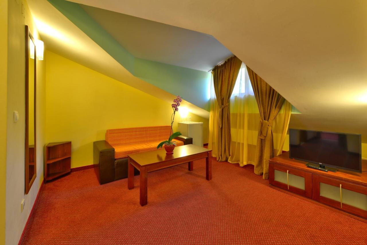 Balkan Hotel Chiflik Extérieur photo